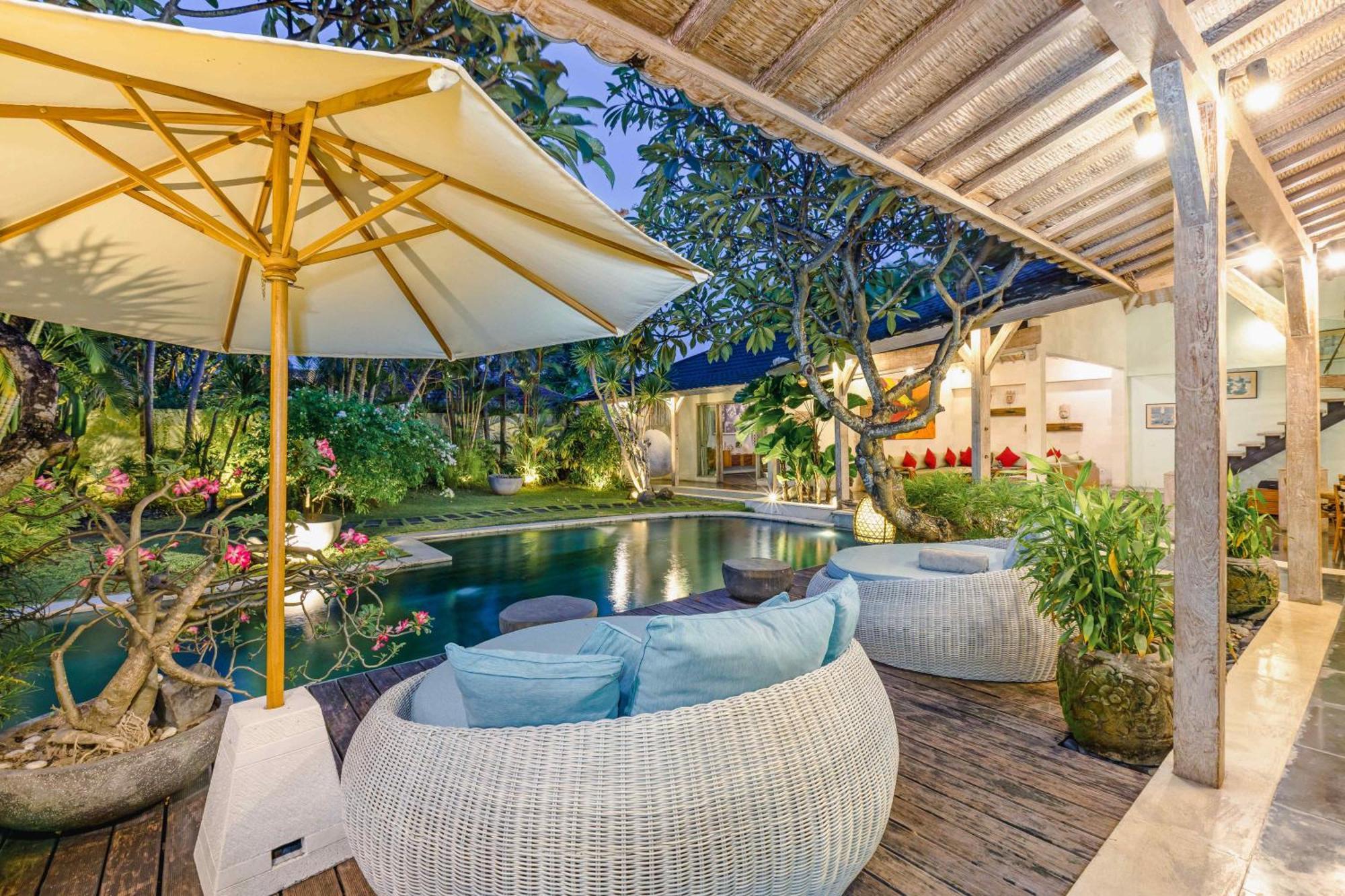 Villa Cinta Damai - Stunning & Stylish 4Br Luxury Villa In The Heart Of Seminyak, Just A 10-Min Walk To The Beach Bagian luar foto