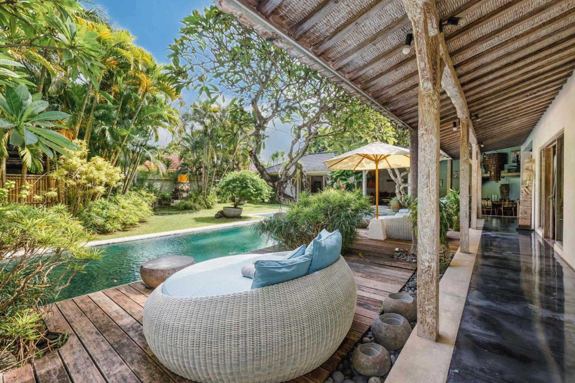 Villa Cinta Damai - Stunning & Stylish 4Br Luxury Villa In The Heart Of Seminyak, Just A 10-Min Walk To The Beach Bagian luar foto
