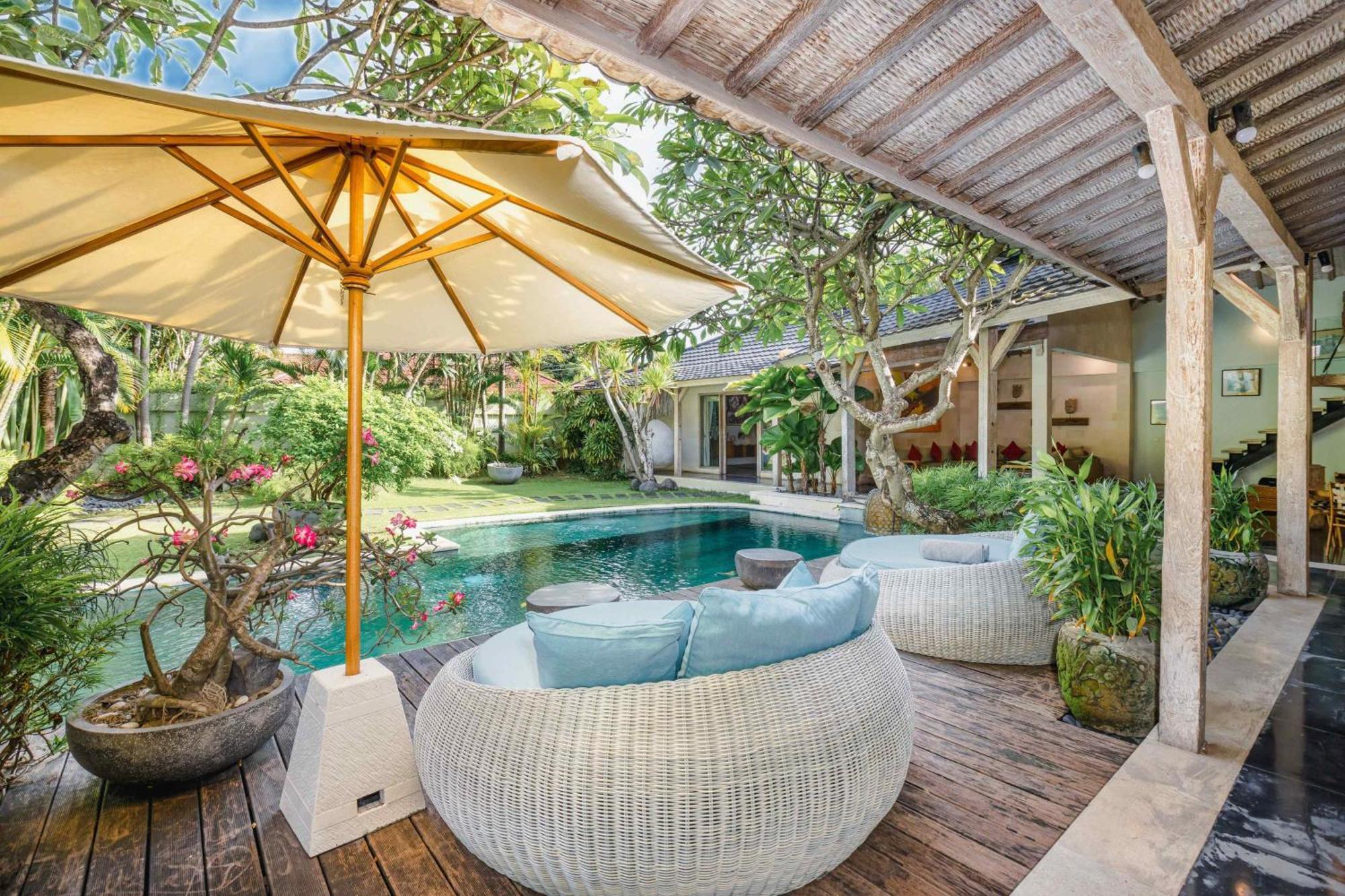 Villa Cinta Damai - Stunning & Stylish 4Br Luxury Villa In The Heart Of Seminyak, Just A 10-Min Walk To The Beach Bagian luar foto
